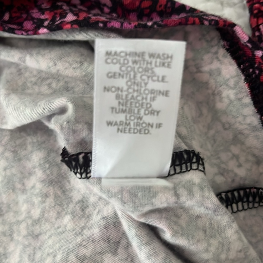 J.Jill, Size Small Tall, Multicolored, different shades of pink,red,black - Picture 11 of 11